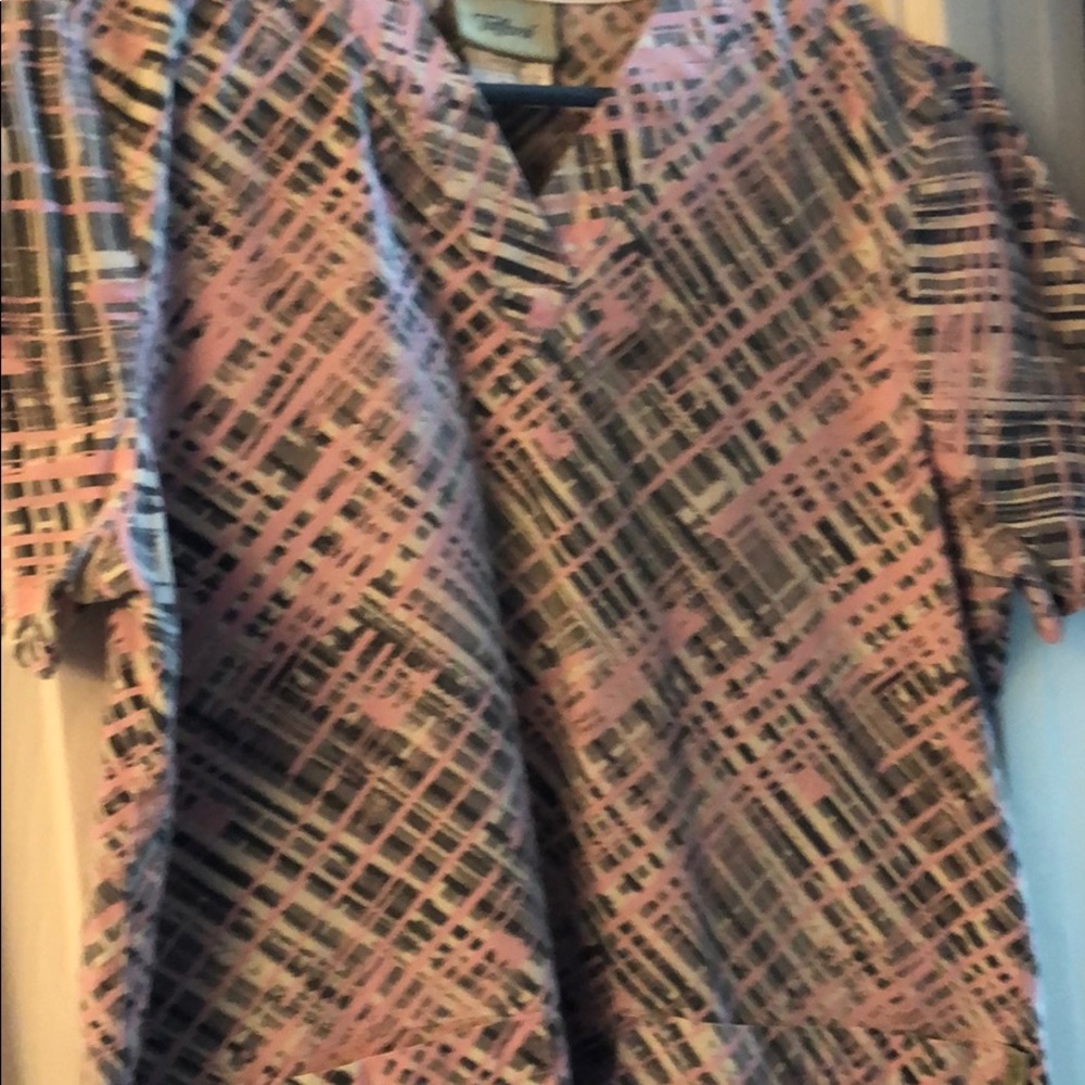 Scrub top - Picture 3 of 7